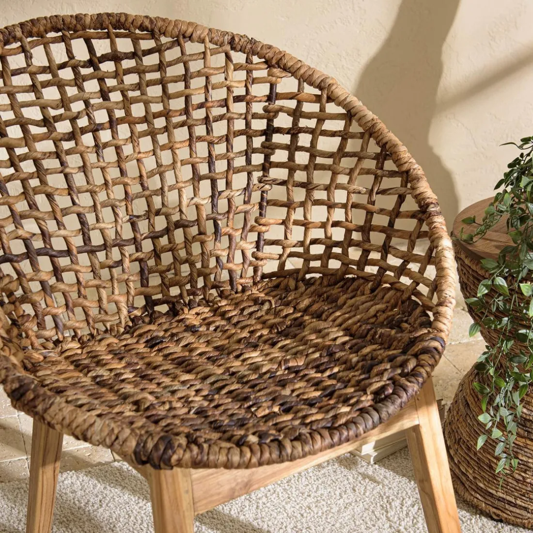 ALIDA Fauteuil dossier arrondi assise en abaca tressé