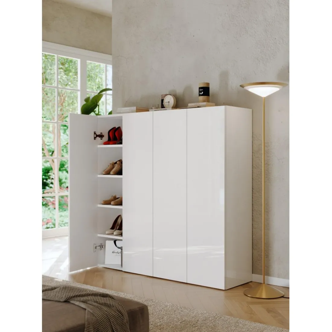 Armoire derangement 4 portes 8 étagères reglable