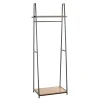 armoire en métal debout