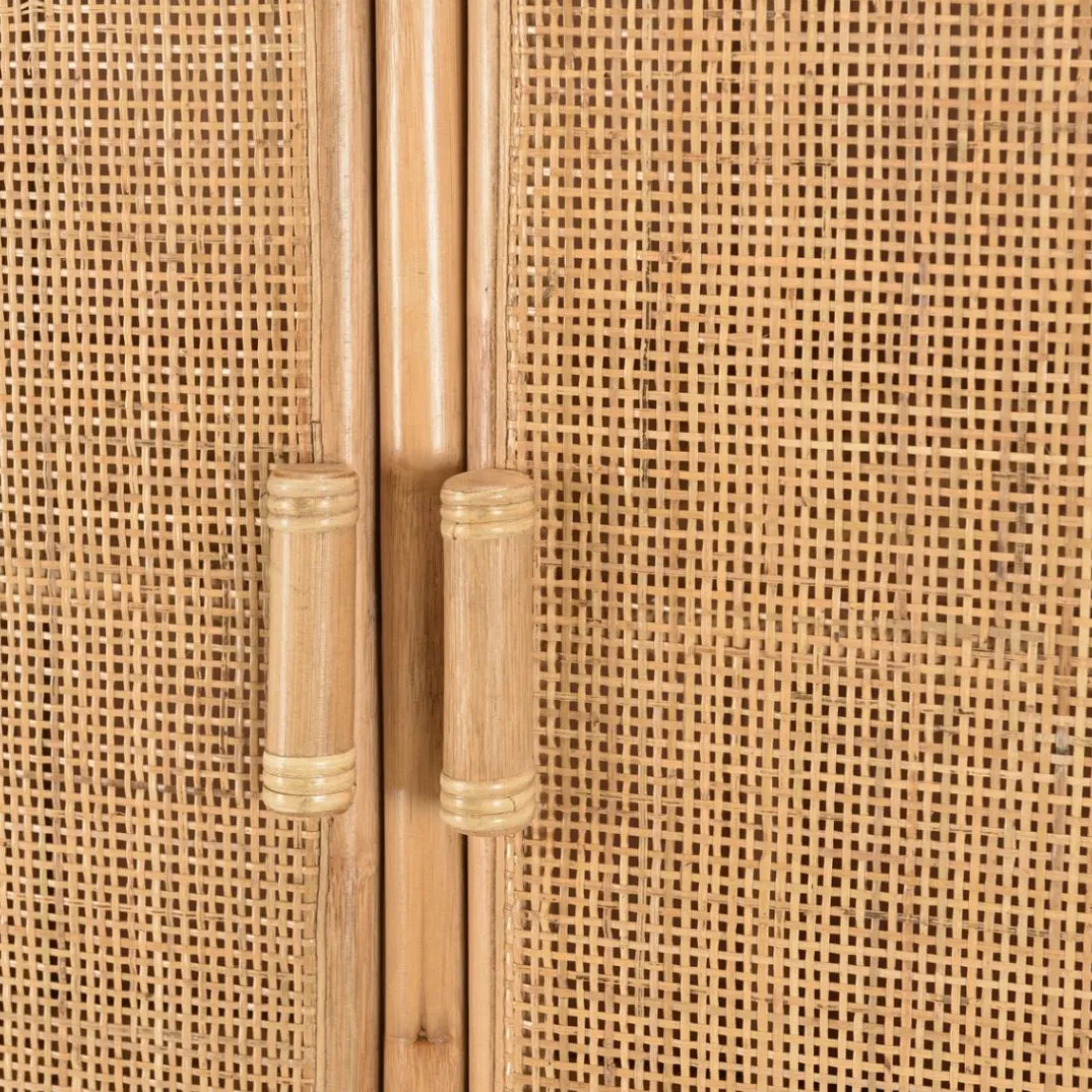 Armoire en rotin 2 portes en cannage couleur brun miel KALLY