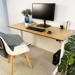 Bureau assis-debout électrique 'BIONIK'avec plateau en bois finition naturelle et pied en métal noir