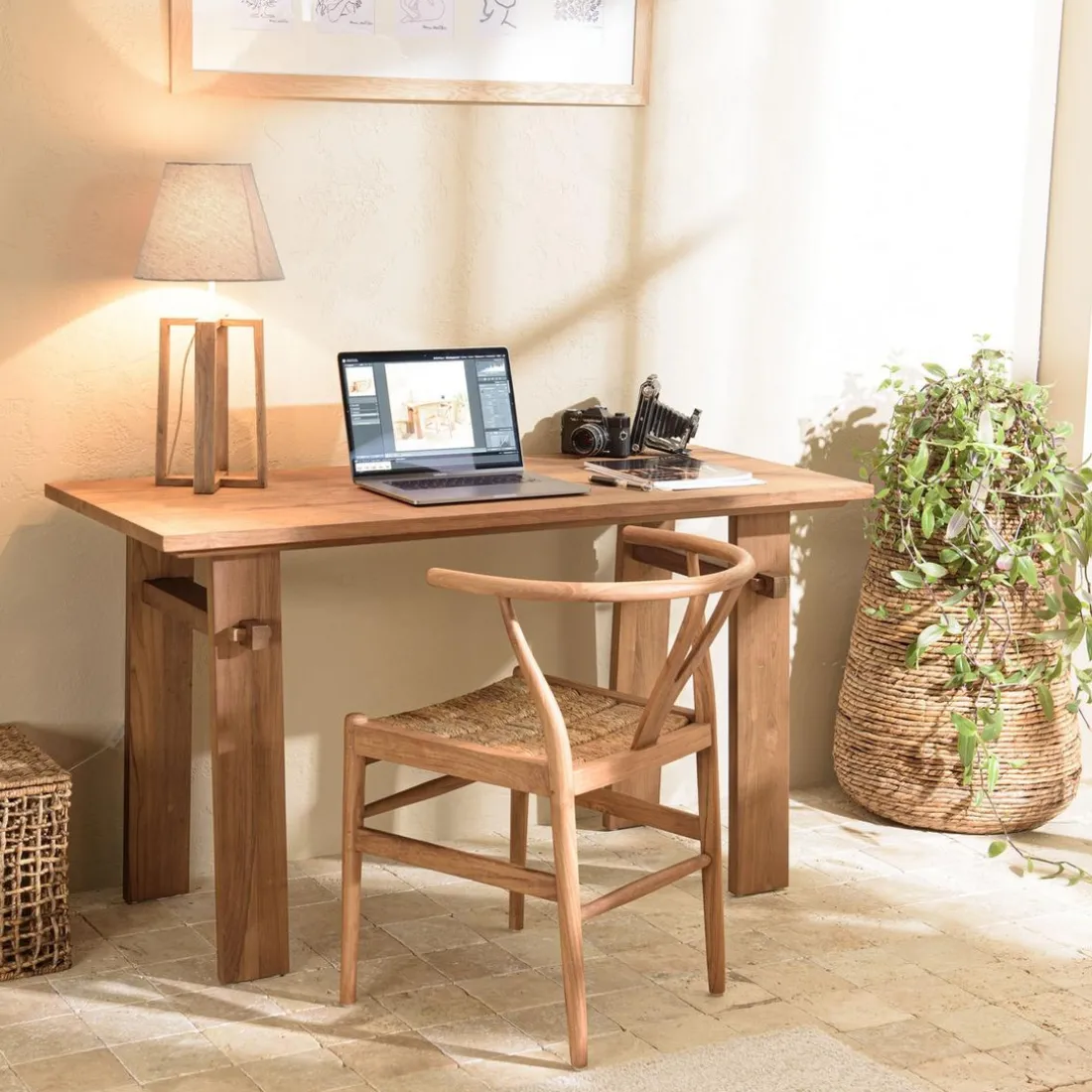 Bureau 140x60cm en bois de teck recyclé
