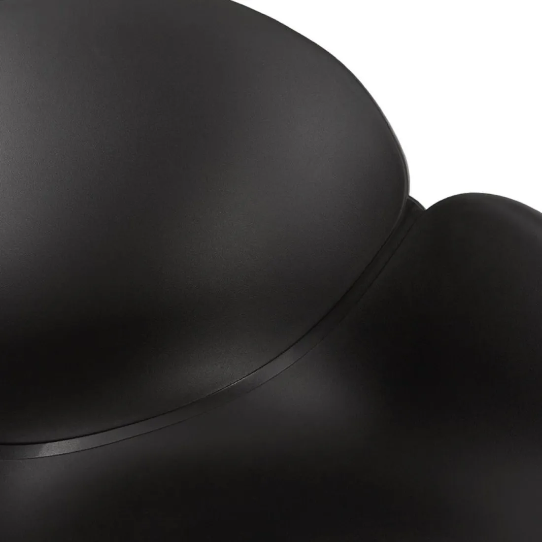 Chaise avec accoudoirs 'APODIS' noire en matière plastique
