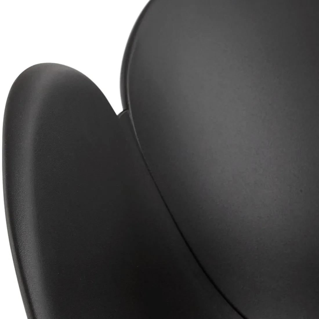 Chaise avec accoudoirs 'APODIS' noire en matière plastique