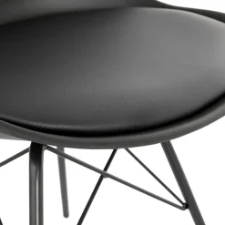Chaise design 'BYBLOS' noire style industriel