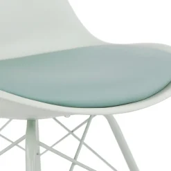 Chaise design 'BYBLOS' vert clair style industriel