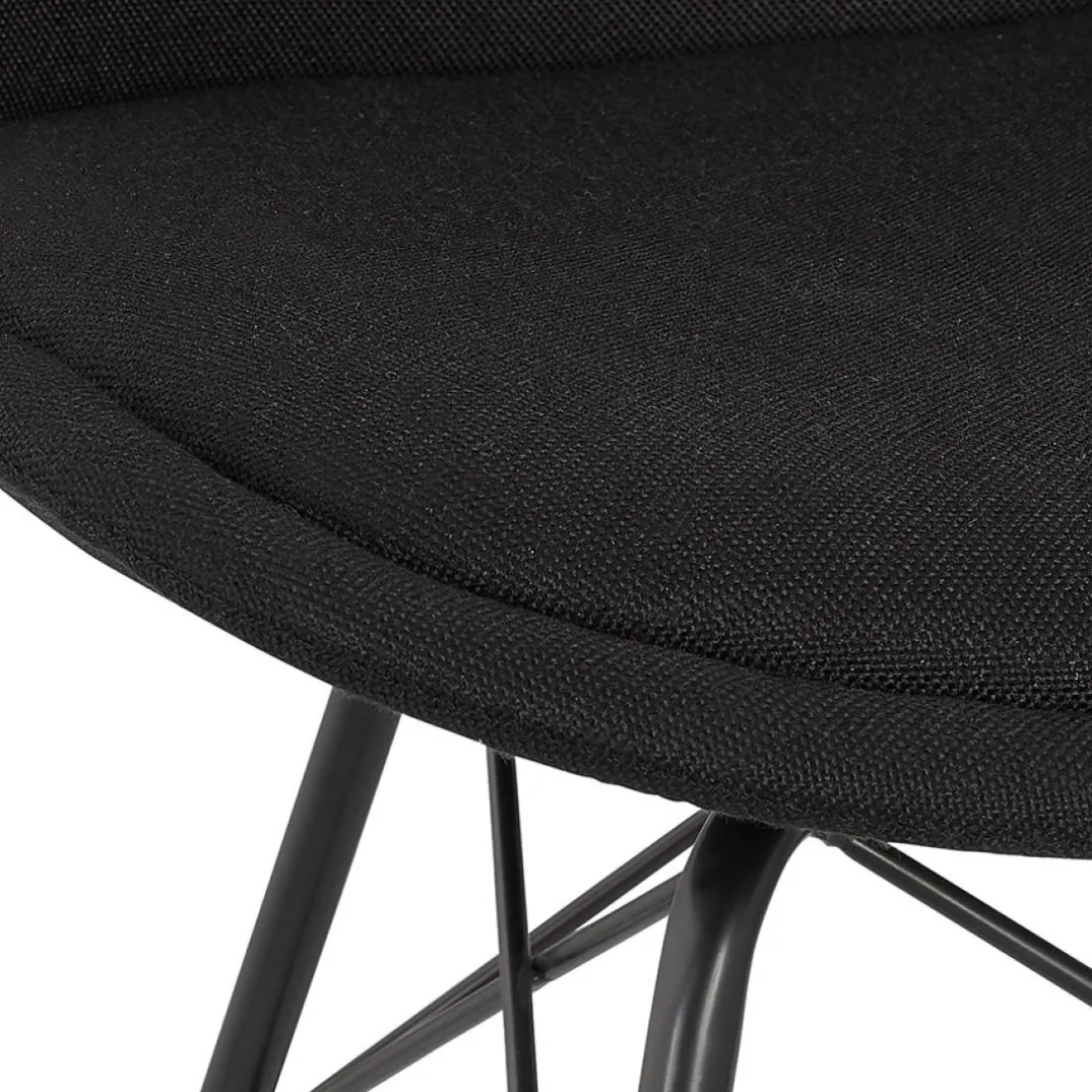 Chaise design 'INDIA' en tissu noir et pieds en métal noir