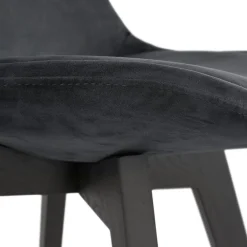 Chaise en velours noir 'JOE' avec structure en bois noir