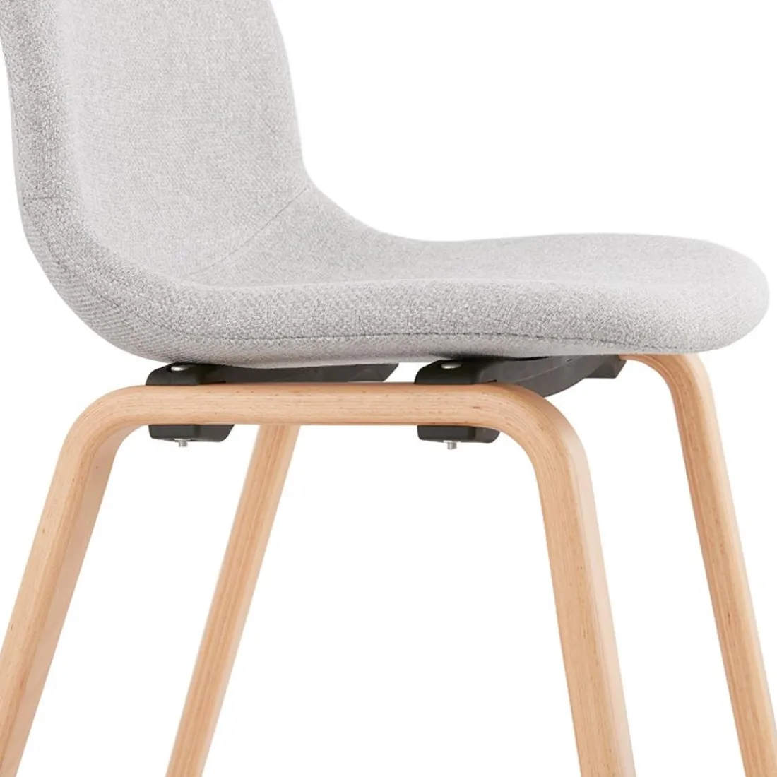 Chaise scandinave de salle à manger 'CELTIK' en tissu gris clair