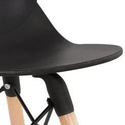 Chaise scandinave 'EPIK' noire moderne