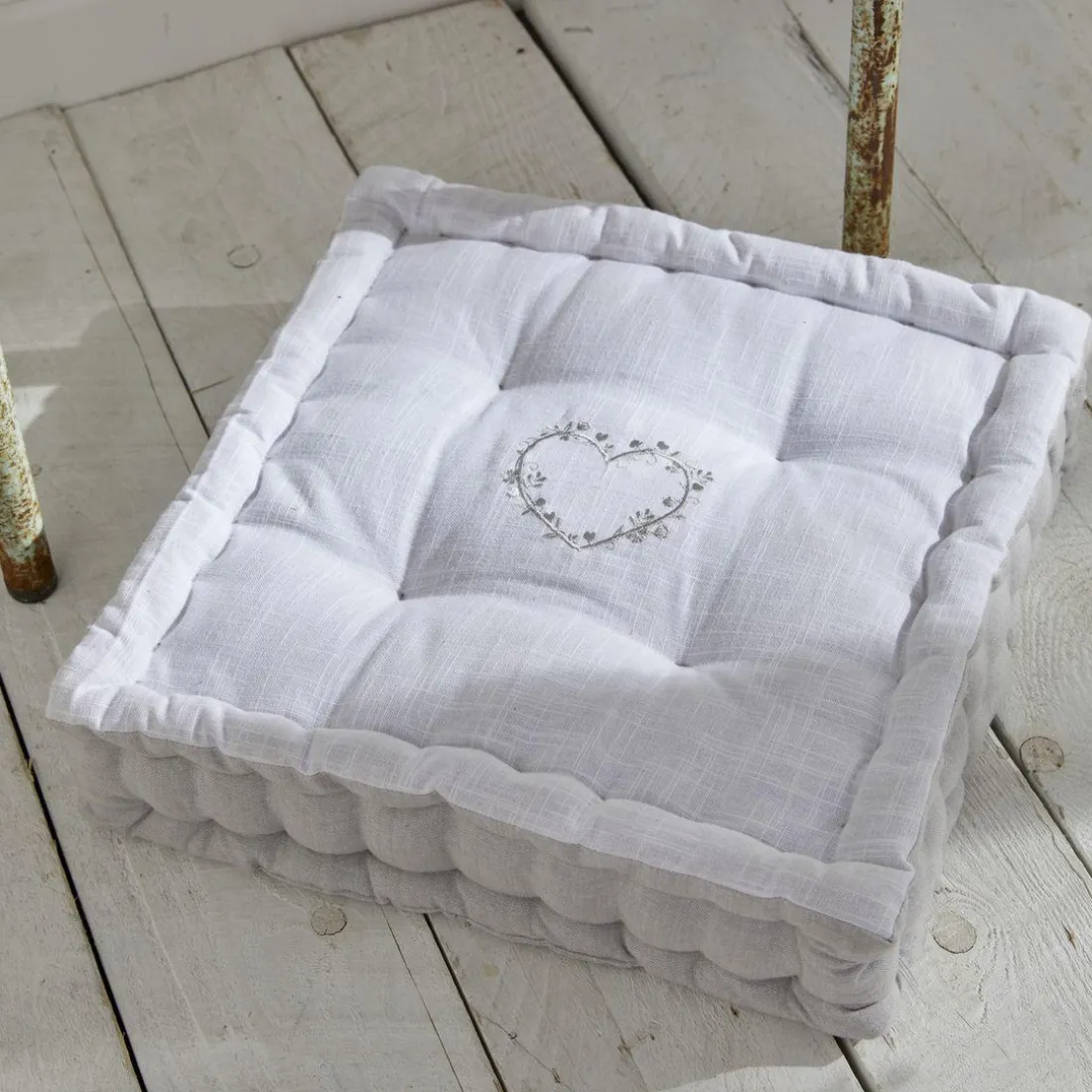 Coussin de Sol Blanc Slub Chambray Broderie Constance - Charme