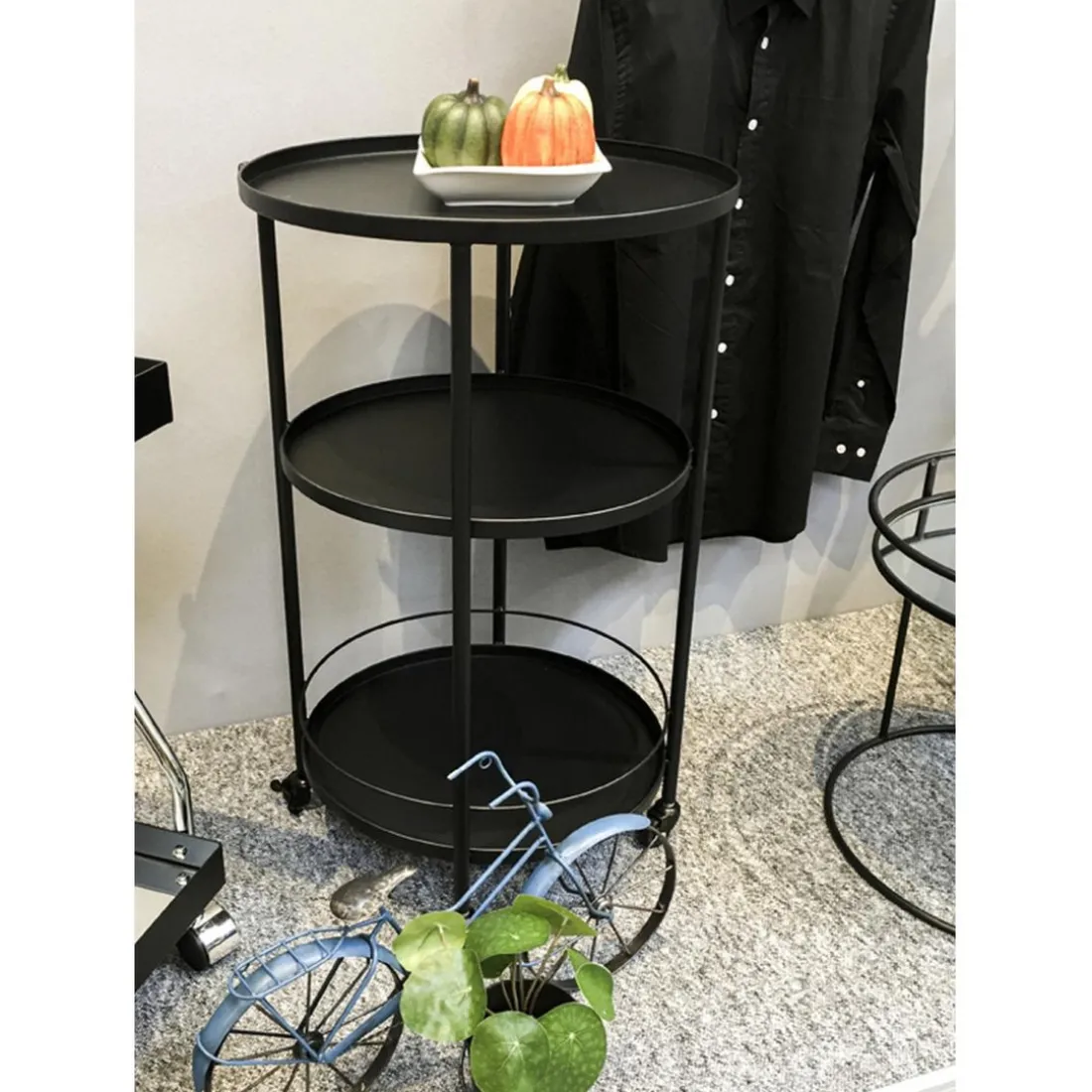 desserte tablettes en métal laqué noir