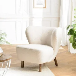 Fauteuil en tissu bouclette écru, dossier capitonné arrondi GASTON
