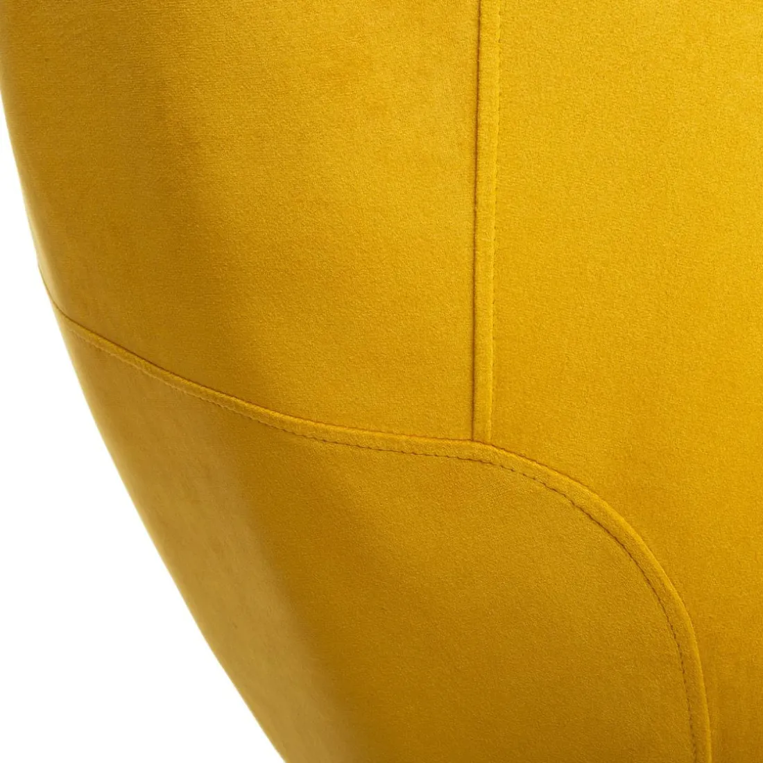 Fauteuil “Solaro” en velours ocre