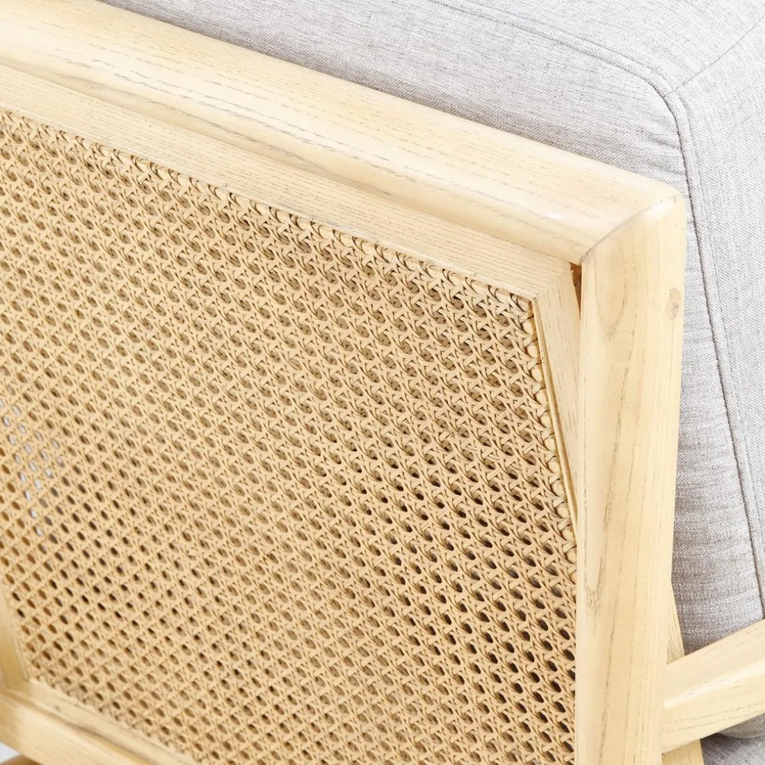 Fauteuil tissu lin gris clair pieds frêne naturel