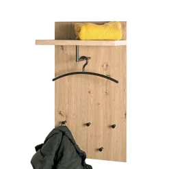 Garderobe murale avec étagère décor cintre et boutons en métal noir