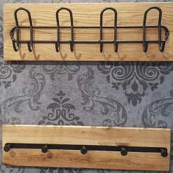 Garderobe murale en bois 5 crochets en métal noirs