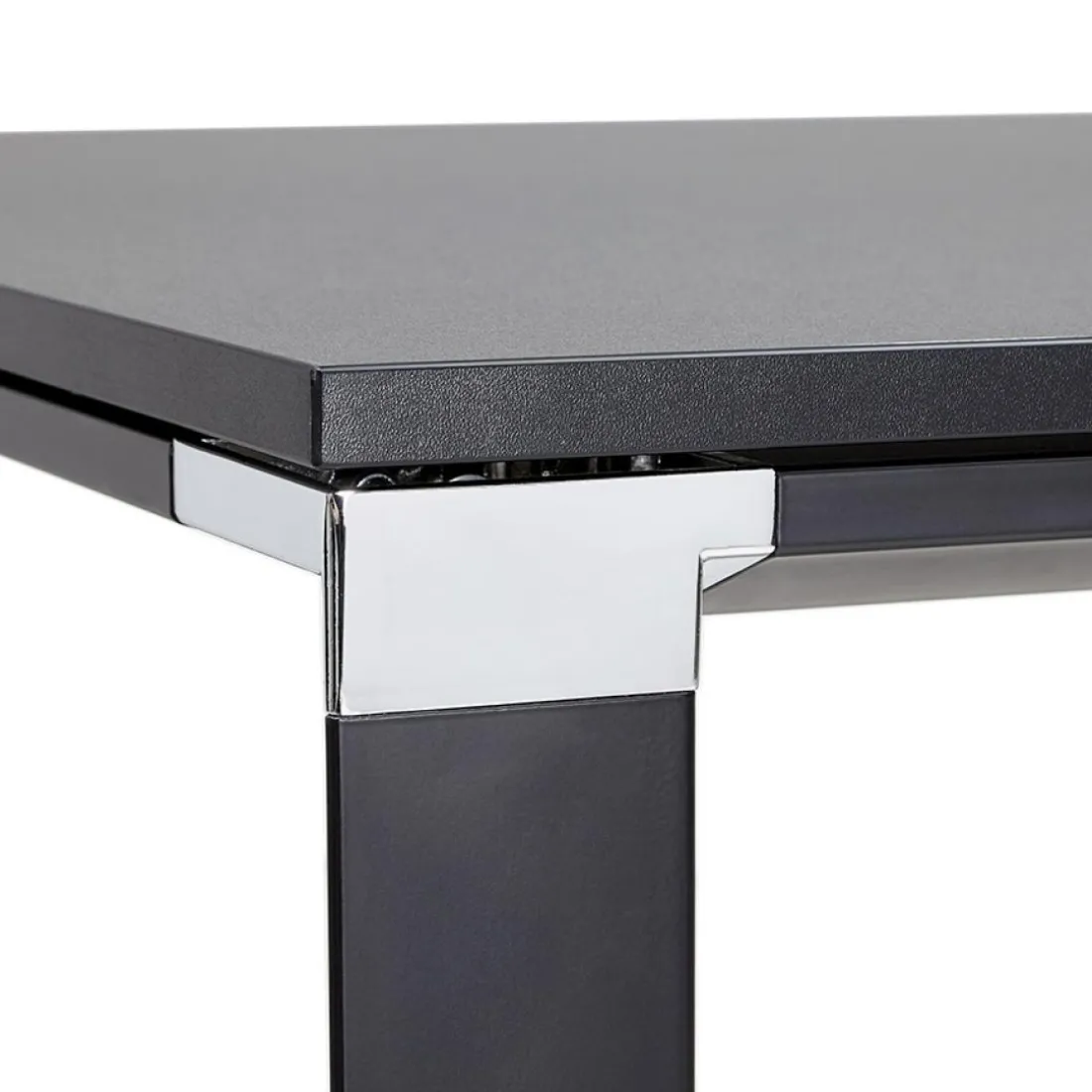 Grand bureau de direction en angle 'XLINE' en bois noir