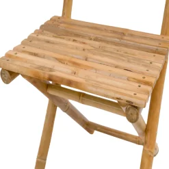 La chaise MEDAN design moderne et sa structure en bois massif