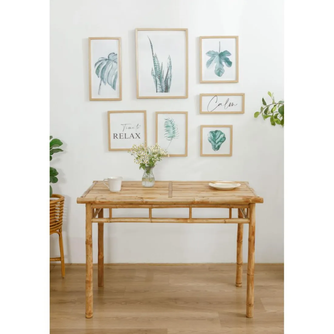 La table à manger BARU son design rustique et épuré pour 4 personnes