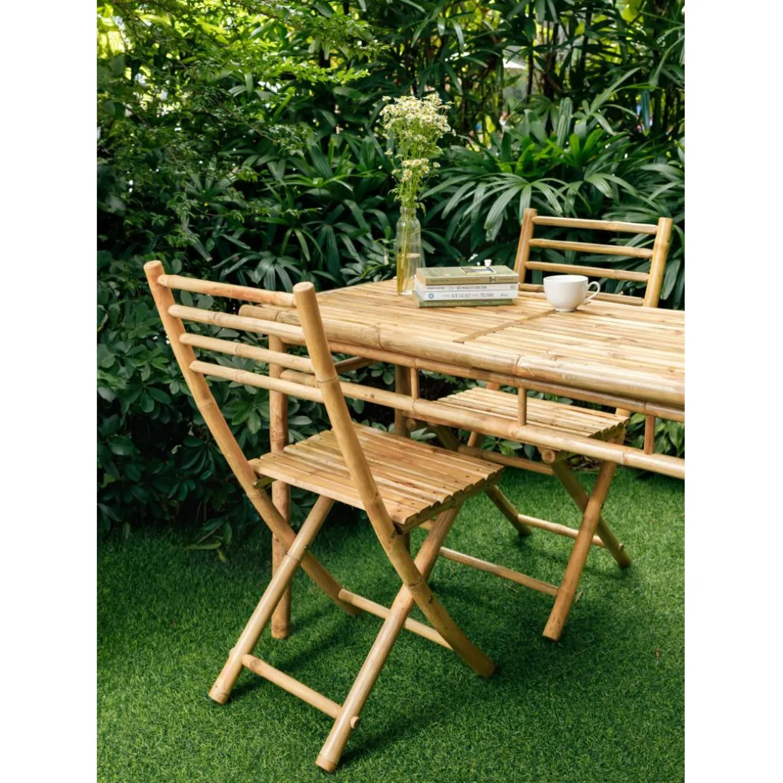 La table à manger BARU son design rustique et épuré pour 4 personnes