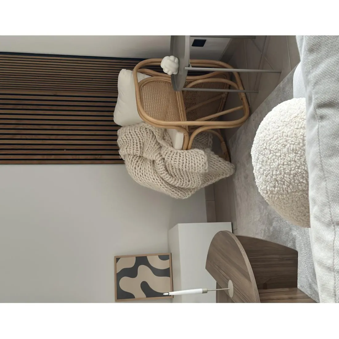 Le Fauteuil MOROTAI design scandinave épuré assise en rotin naturel et tissu etanche