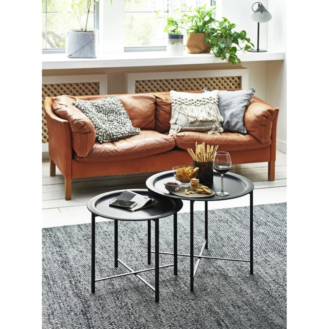 lot de 2 tables basse structure en tube d'acier laqué noir