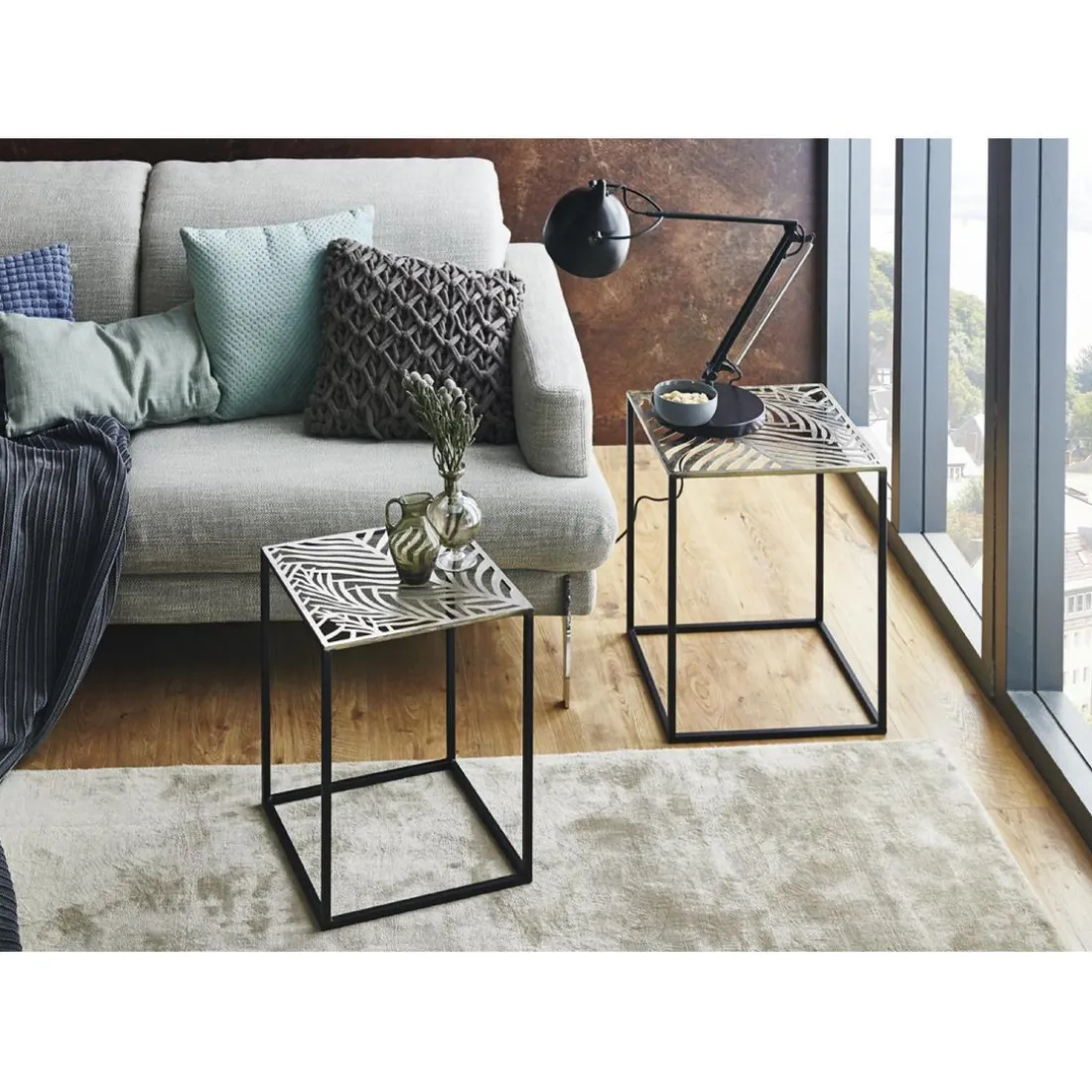 lot de 2 tables d'appoint plateau carré avec structure en tube d'acier