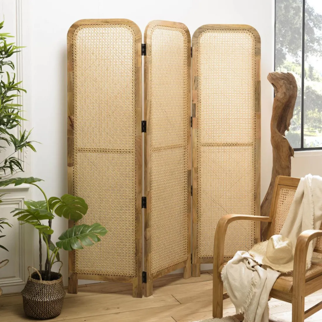 Paravent marron bois de manguier et cannage couleur naturelle ISA