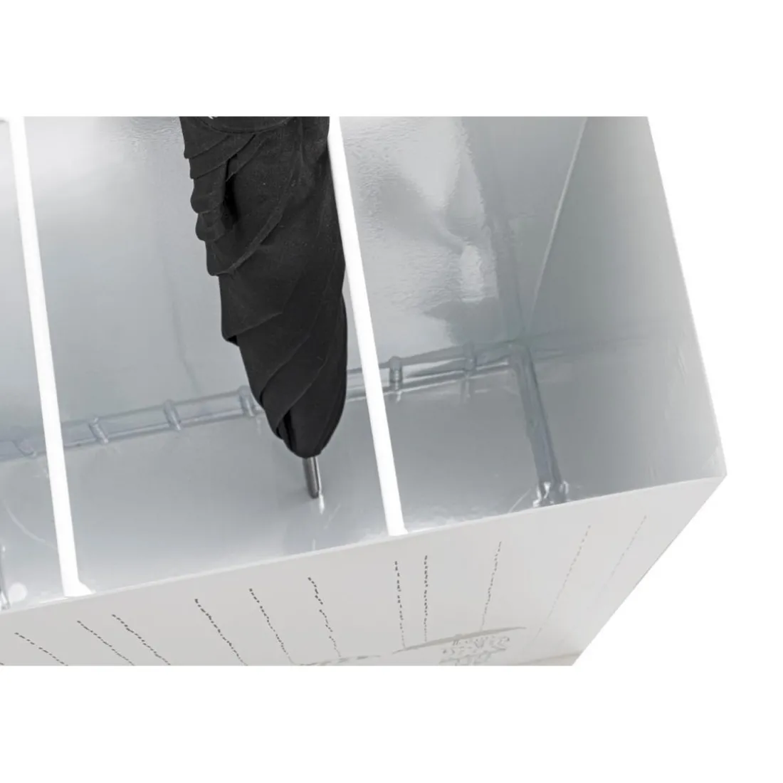 Porte parapluies métal blanc avec egouttoir plastique