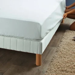 Protège-matelas imperméable forme drap-housse SELENIA en jersey extensible avec film PU - Blanc