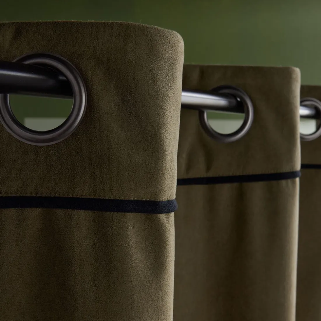 Rideau Velour occultant-isolant en Polyester 140 x 240 MATCHA Matcha