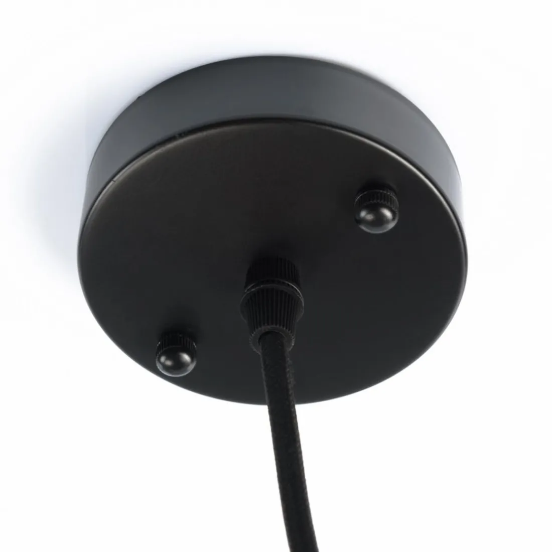 Suspension en rotin couleur noire et teck recyclé