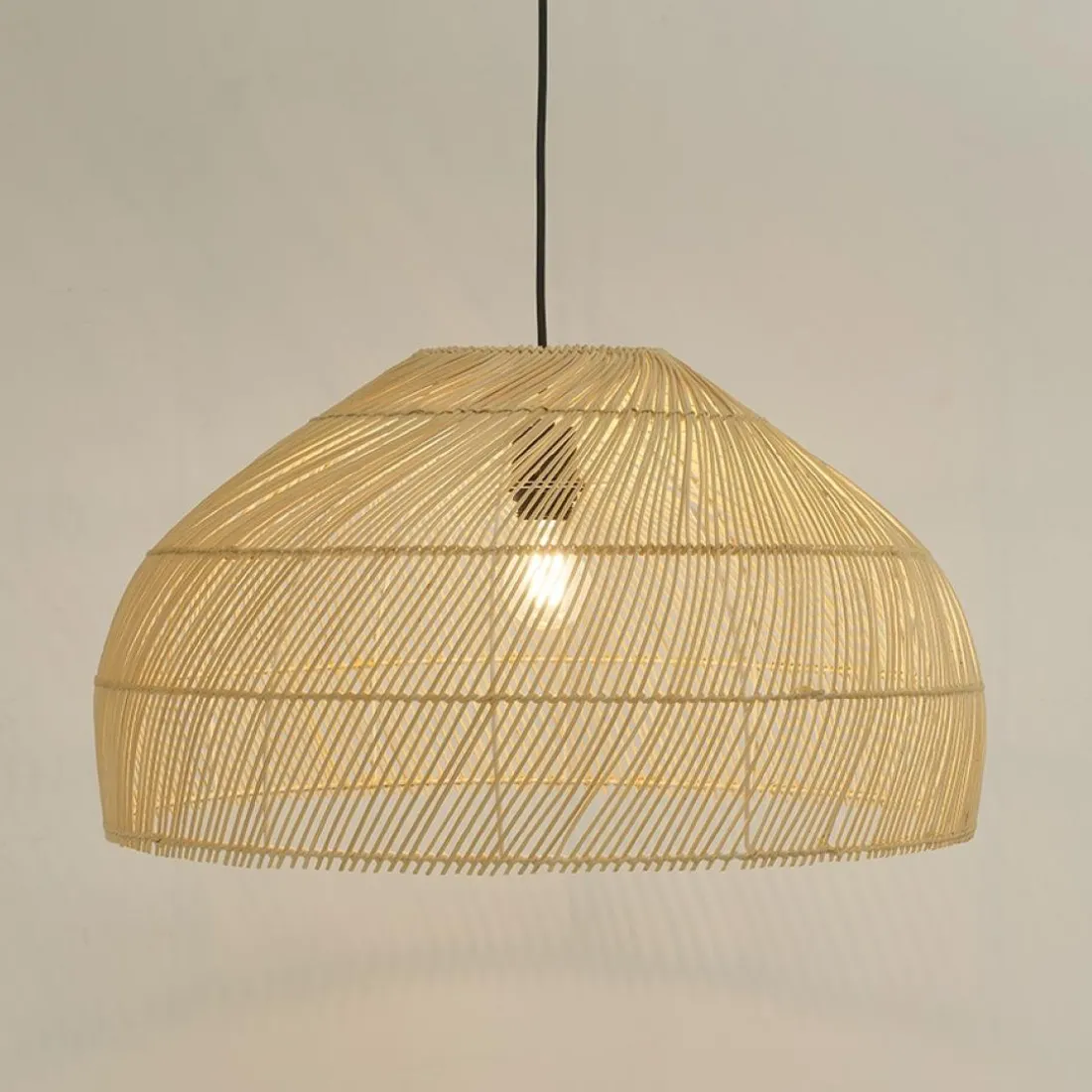 Suspension ronde 'CANUL' en rotin tressé naturel