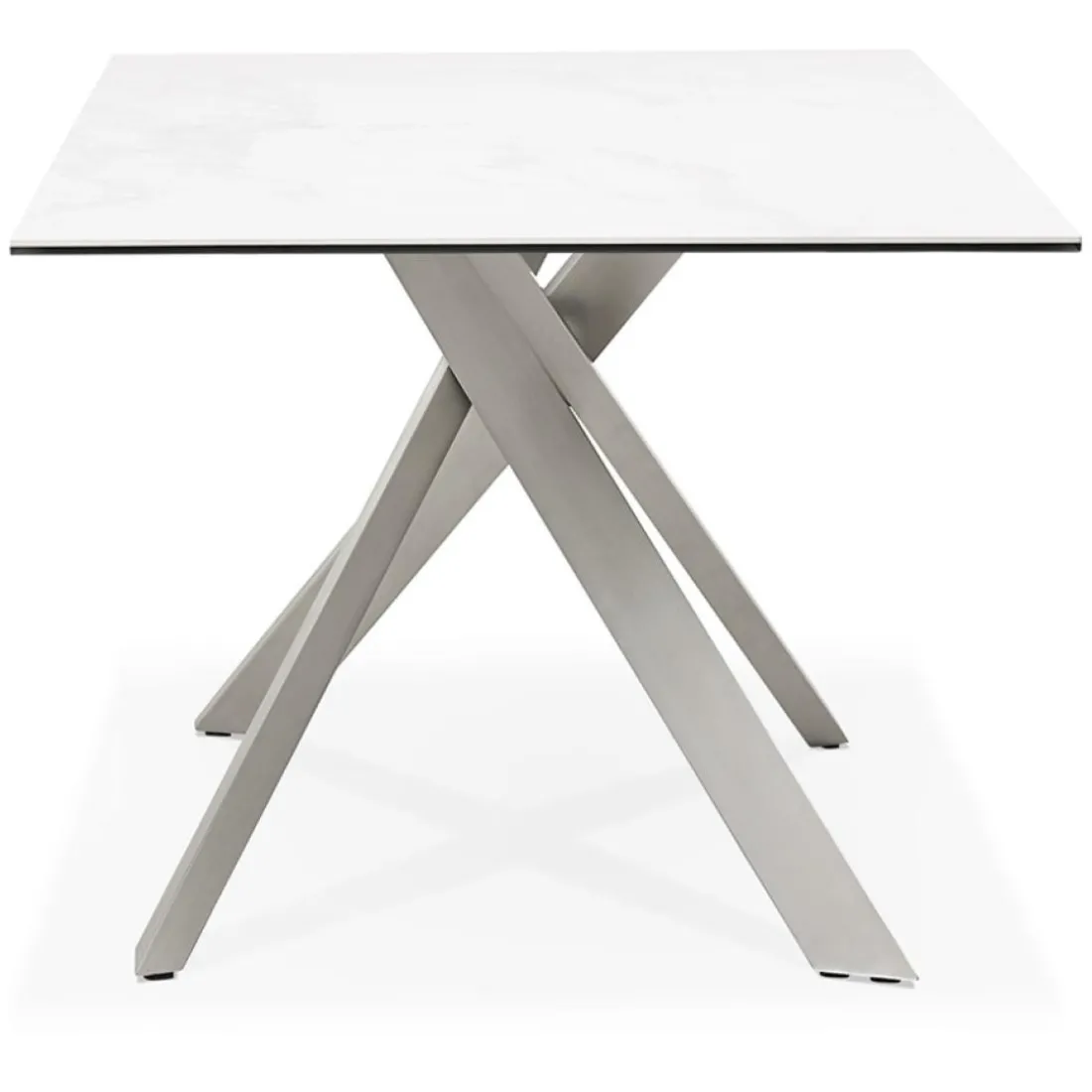 Table à diner 'MARKINA' en céramique blanche avec pied central en métal