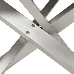 Table à diner 'MARKINA' en céramique blanche avec pied central en métal