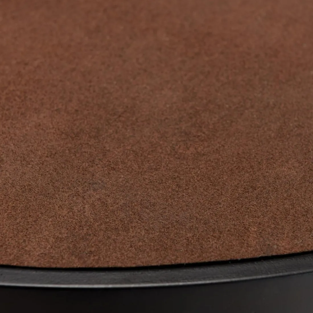 Table à manger ovale couleur rouille et effet pierre BASILE