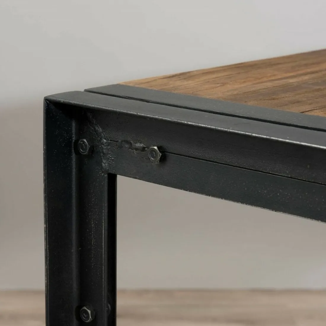 Table à manger rectangulaire avec plateau en teck recyclé et métal noir