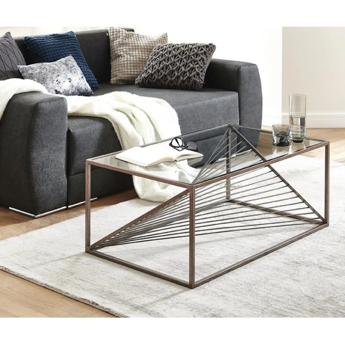 Table basse structure en Acier laqué Bronze antique et plateau en Verre trempé Transparent