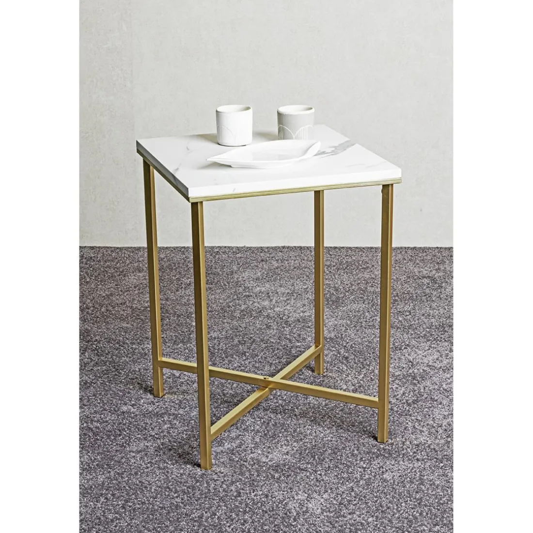 Table d'appoint carré en métal doré et plateau décor marbre