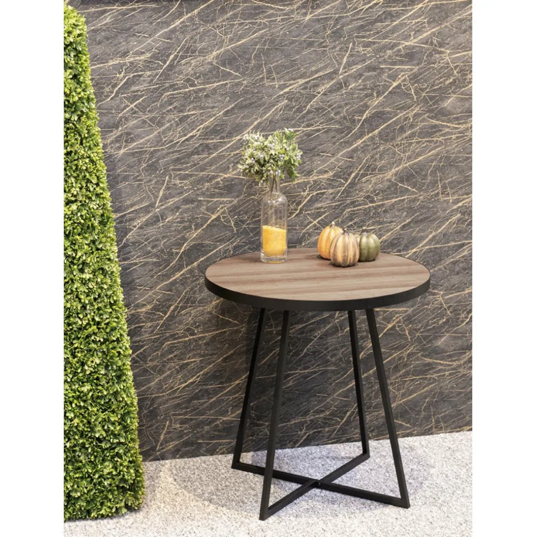 Table d'appoint noir en métal laqué
