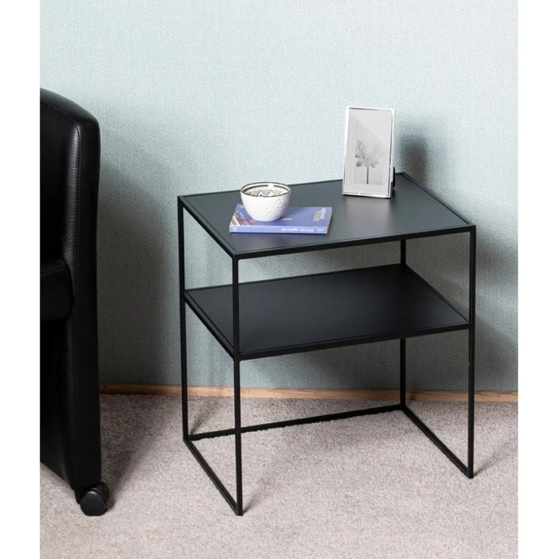 Table d'appoint petit modèle métal laqué noir