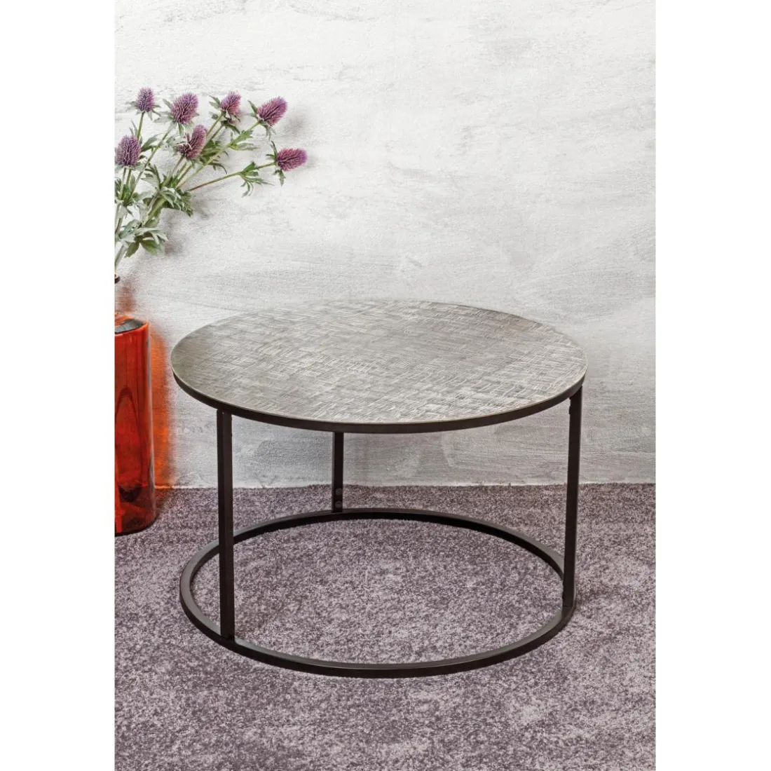 Table d'appointe plateau en structure aluminium argenté en tube d'acier laqué noir