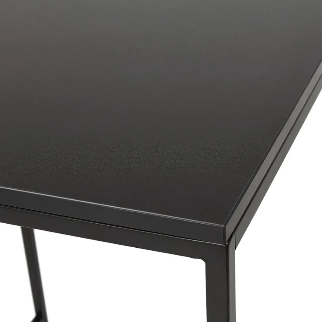 Table haute style industriel 'ORTOS' noire idéale pour les professionnels