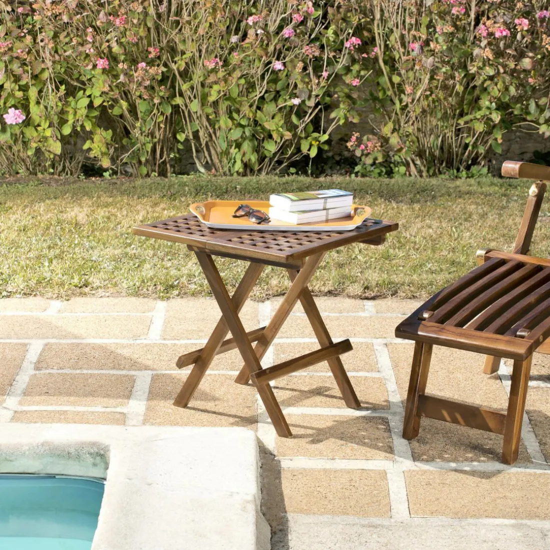 Table pique nique de jardin HANNA carrée en bois teck huilé