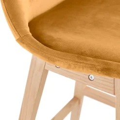 Tabouret de bar 'MORISS' en velours moutarde et pieds en bois naturel