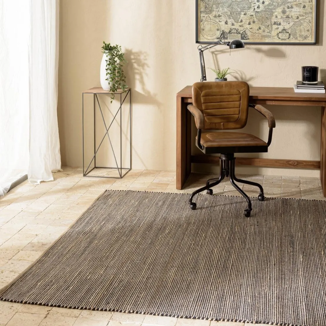 Tapis rectangulaire en jute et coton couleur sable et noir QUENTIN