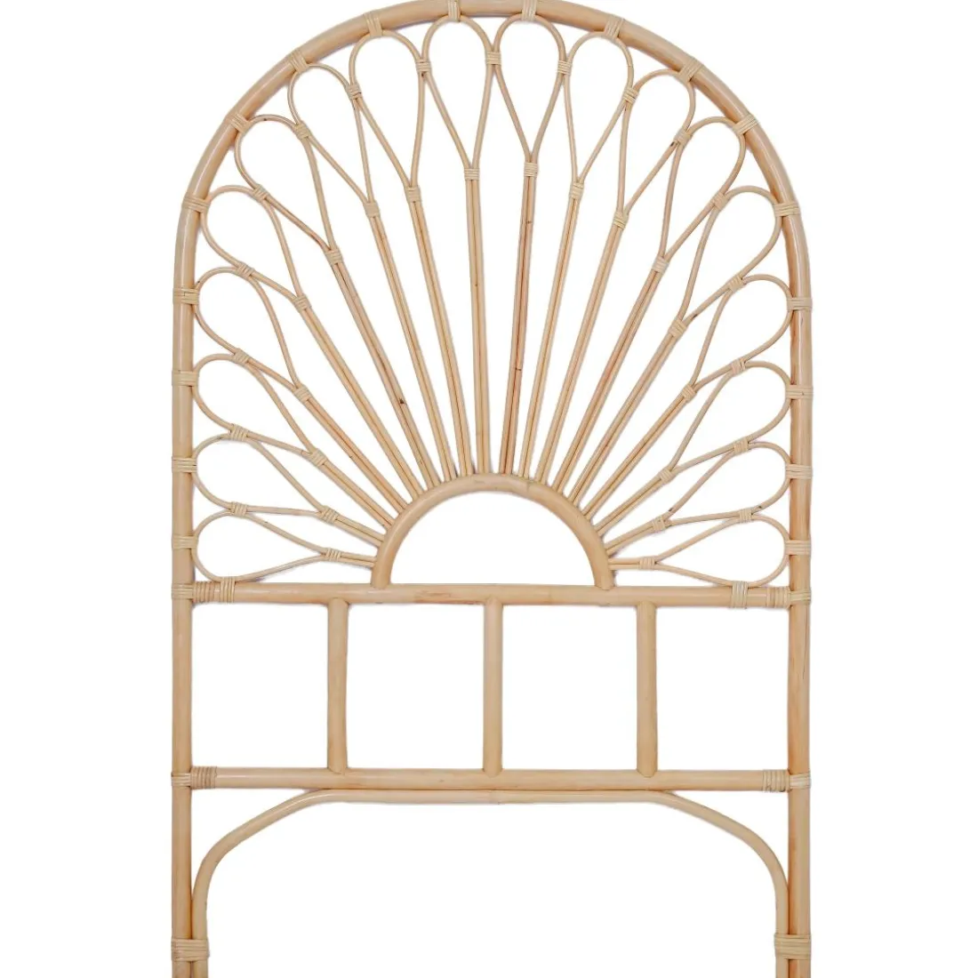 Tête de lit en rotin design intemporel des finitions soignées
