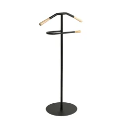 Valet en tube d'acier peint en noir par poudrage applications en bois massif naturel